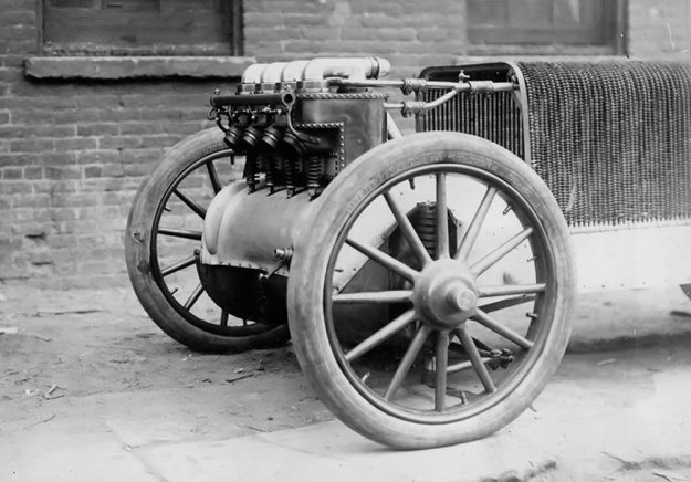 Christie 1904 racer engine